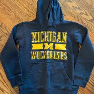 Navy U of M hoodie sweatshirt (sz M 10/12)